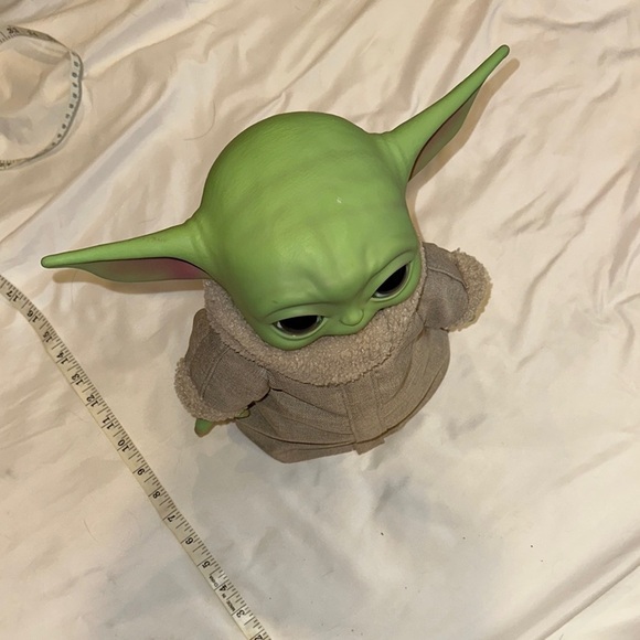 The Child Grogu weighted free standing plush Mandalorian Star Wars - Picture 2 of 3